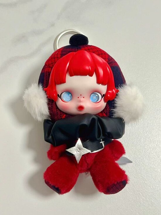 POP MART Accessories - Skull Panda 1.0  Winter Symphony Confirmed Collectible Rock On